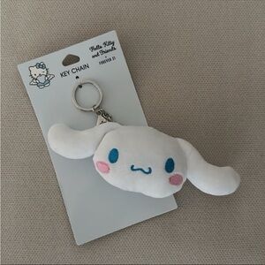 CINNAMOROLL X FOREVER 21 PLUSH
KEYCHAIN NEW WITH TAG